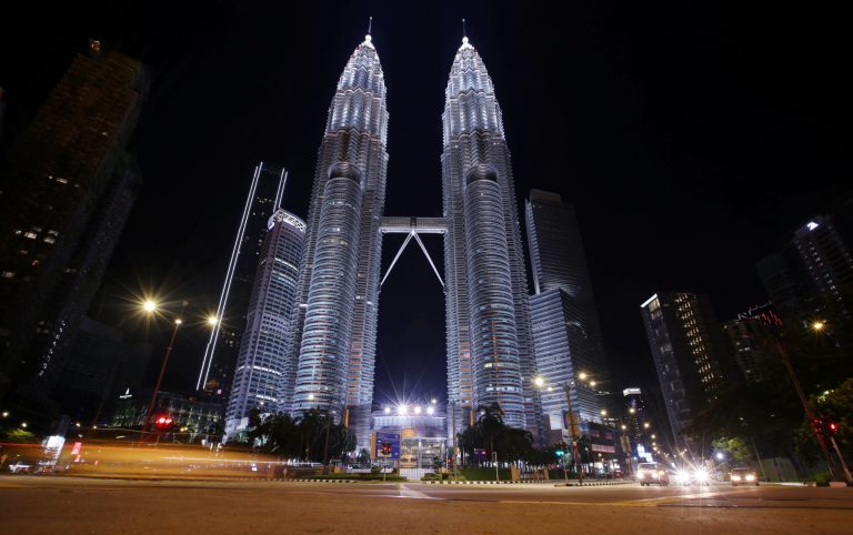 Kemakmuran negara menyongsang arus