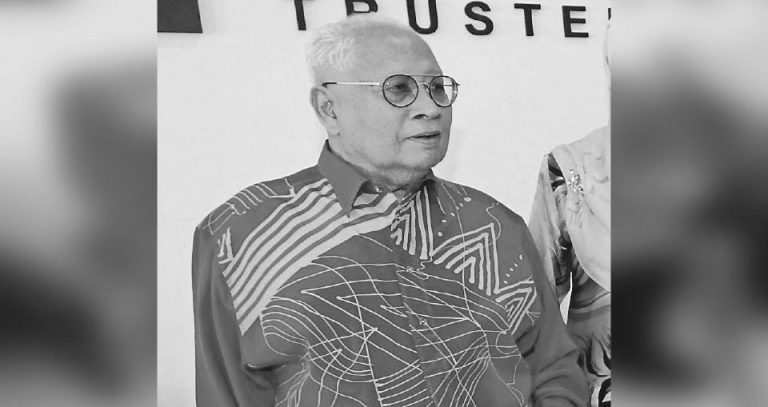 Tun Salleh Abas meninggal dunia