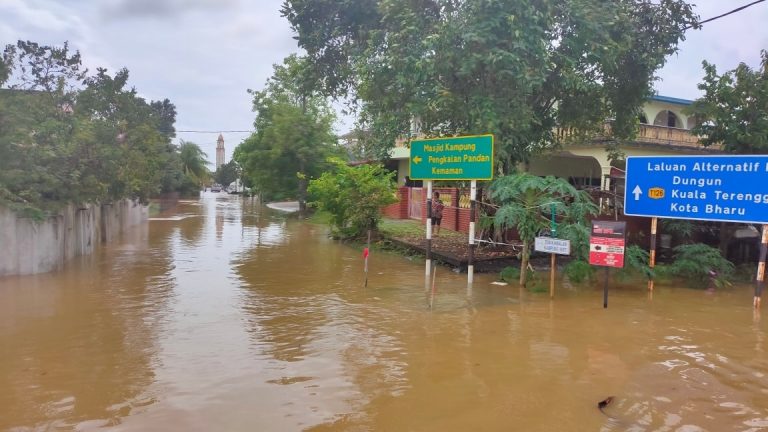 40,000 dipindahkan, Kemaman daerah paling teruk terjejas