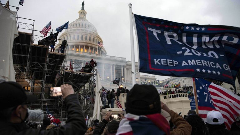 Empat pengikut Trump maut merusuh, apa sudah jadi Amerika?