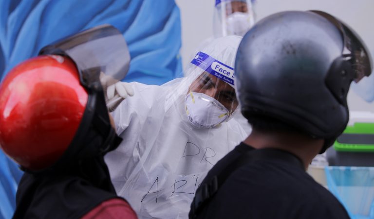 Khairy saran buat ujian saringan Covid-19 lebih kerap bila rentas negeri dibenarkan