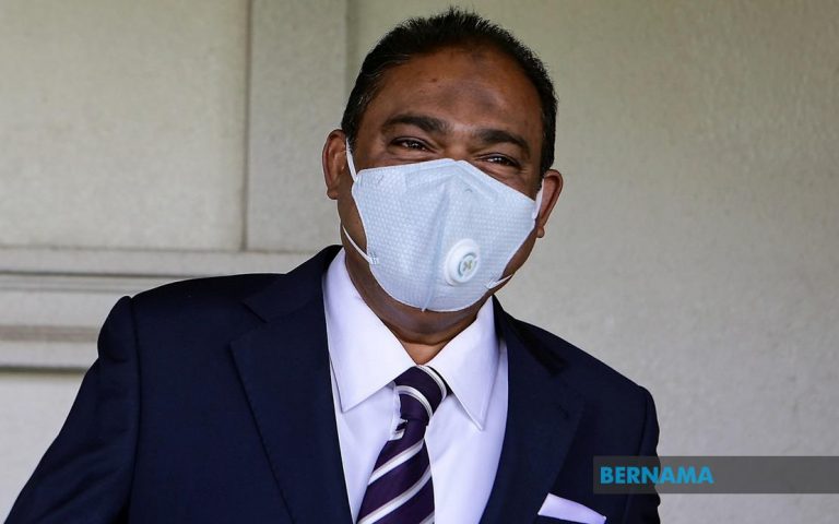 Azeez Rahim lepas tanpa bebas 9 tuduhan rasuah, pengubahan wang haram