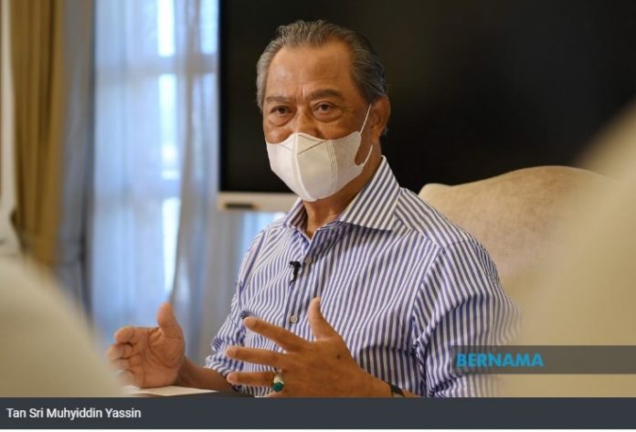 muhyiddin setahun