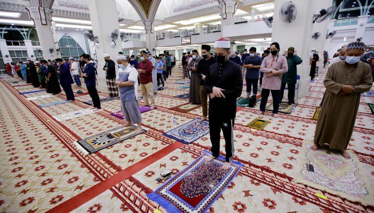 Draf SOP solat berjemaah sudah dimuktamad – Idris