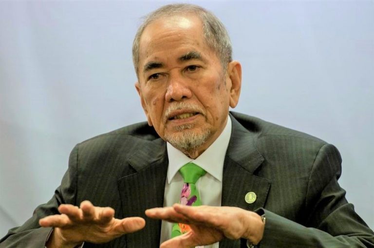 4 Ahli Parlimen GRS umum keluar BERSATU tidak perlu kosongkan kerusi – Wan Junaidi