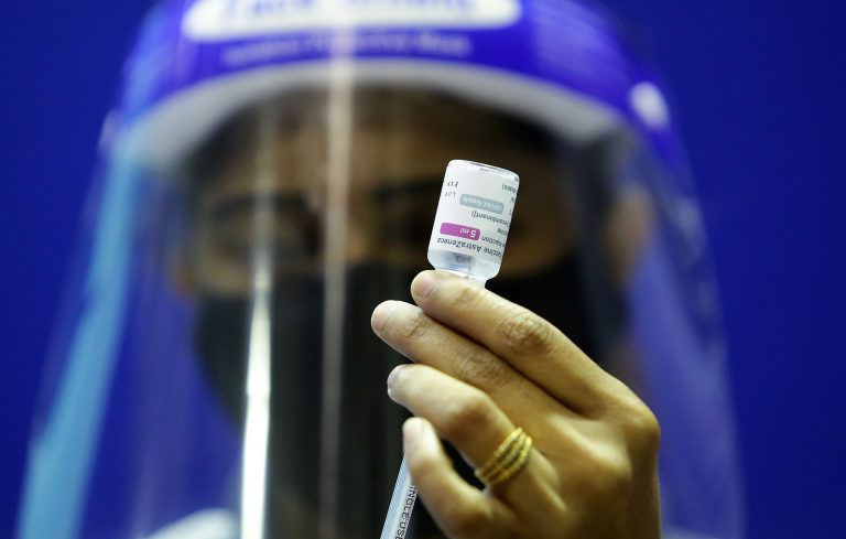 Tempahan vaksin AstraZeneca diperluas kepada warga emas
