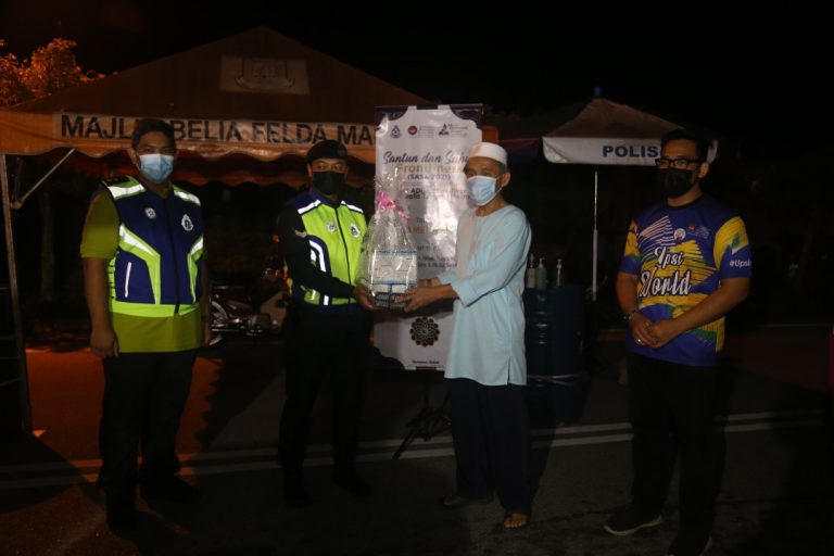 Santun dan sahur UPSI bersama frontliners di SJR daerah Muallim dan Hulu Selangor