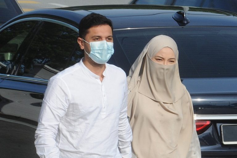 NEELOFA