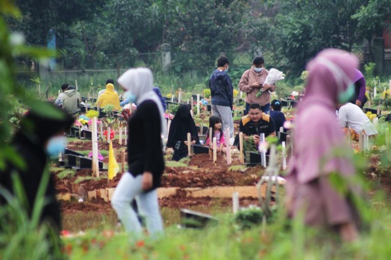 bergaduh kerana harta pusaka