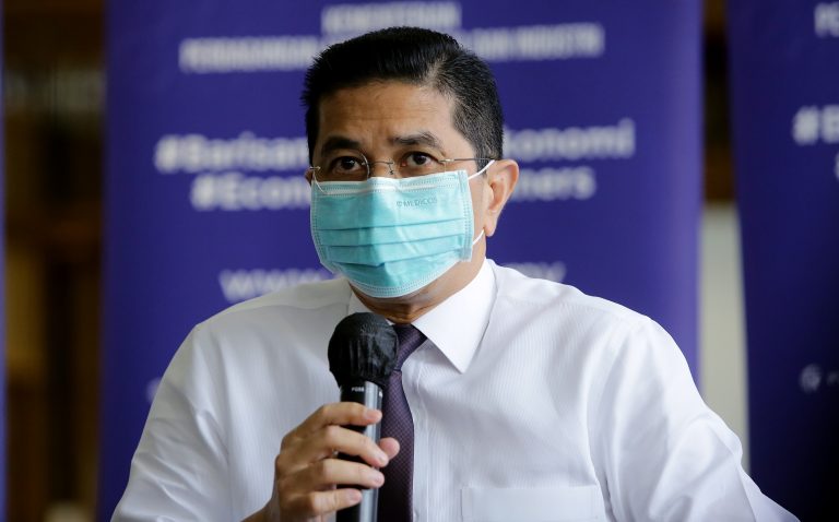Calon TPM: Azmin elak ulas, pilih beri jawapan umum
