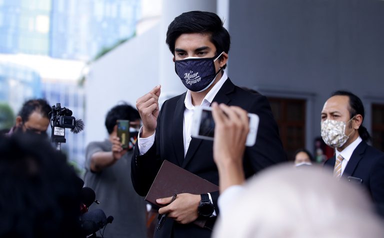 Pendakwaan kemuka dua pertuduhan pindaan terhadap Syed Saddiq