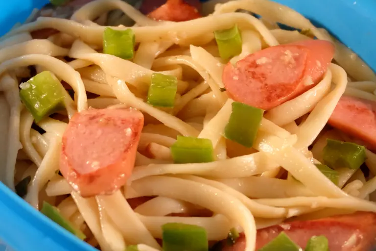 Resipi fettucini aglio olio sosej pedas mudah dan sedap