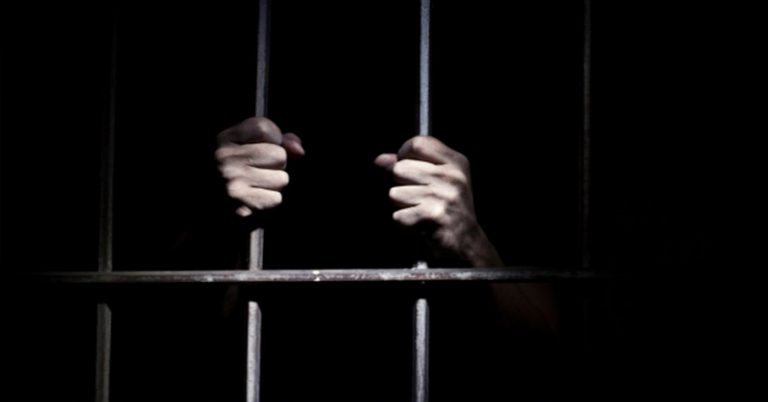 Amuk, tetak rakan sehingga mati, lelaki warga Indonesia ditahan polis