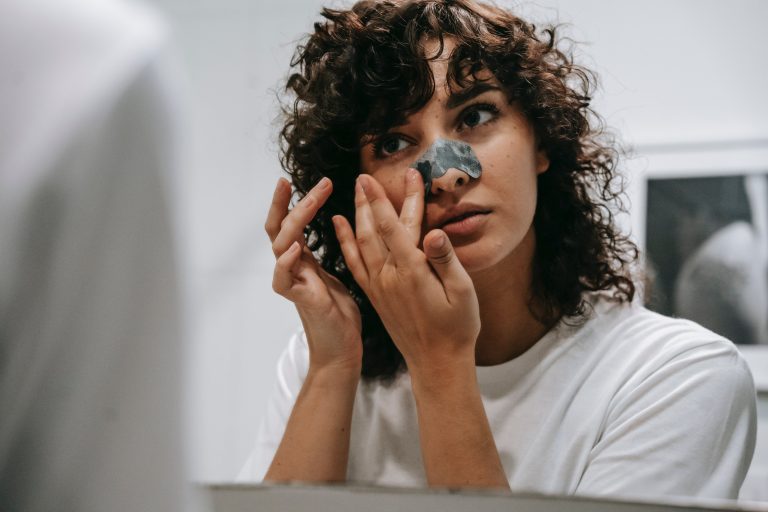 Cara selamat singkir blackhead dan whitehead