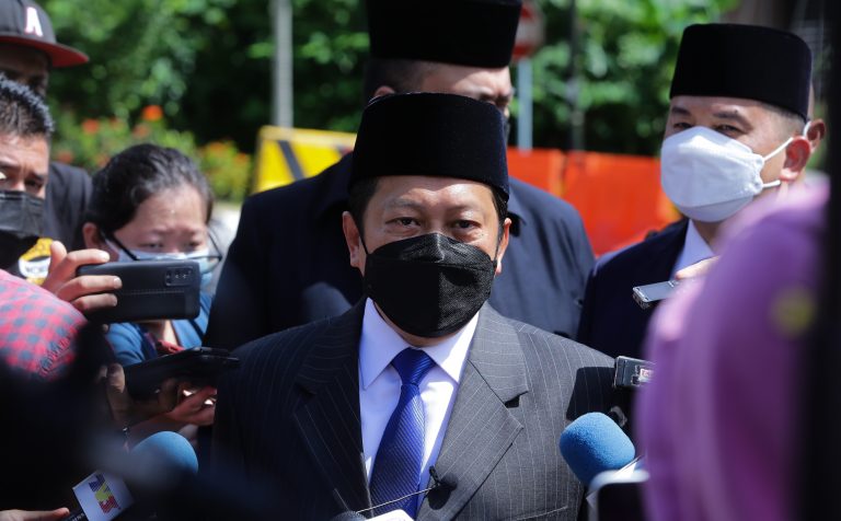 Exco Melaka ikut acuan Kerajaan Perpaduan, disertai wakil BN, PH