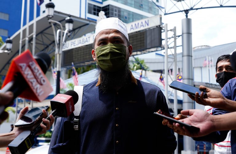 Pakar motivasi nafi berkomplot rosakkan reputasi Ebit Lew – Saksi