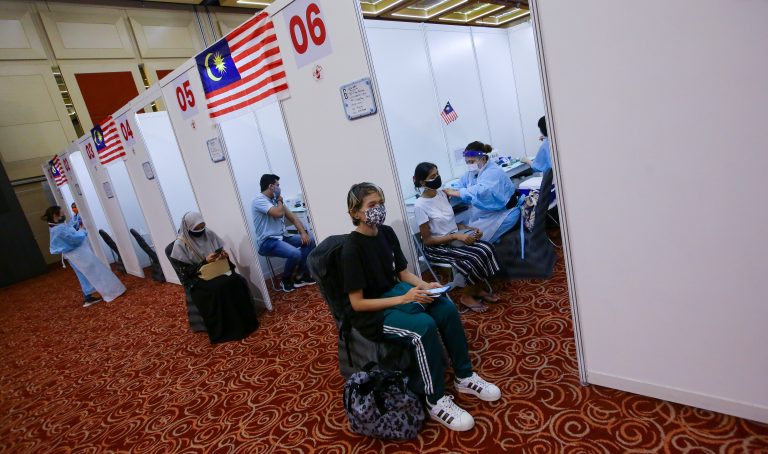 Lebih 20 juta peroleh satu dos, 65.9% dewasa lengkap vaksin