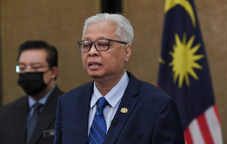 Semua menteri selesai kemuka kad laporan 100 hari