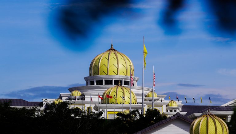 Raja-Raja Melayu tiba di Istana Negara hadiri Mesyuarat Majlis Raja-Raja