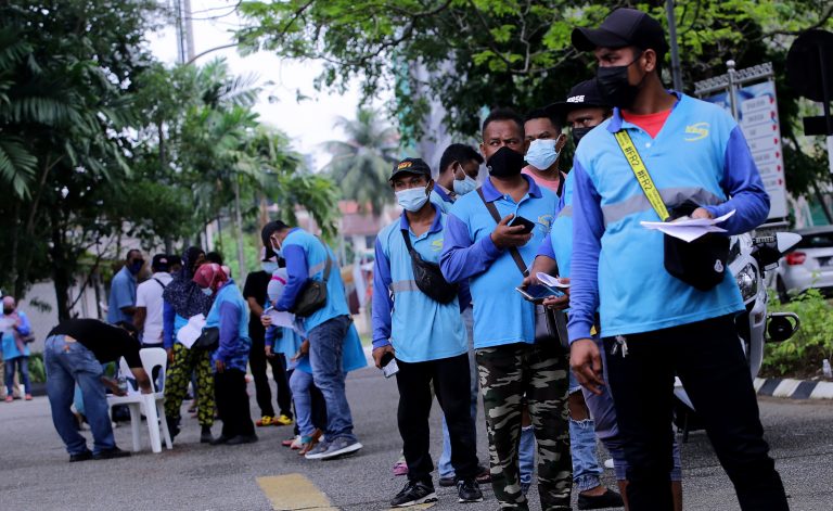 Mudah cari rezeki antara punca warga asing enggan pulang ke negara asal