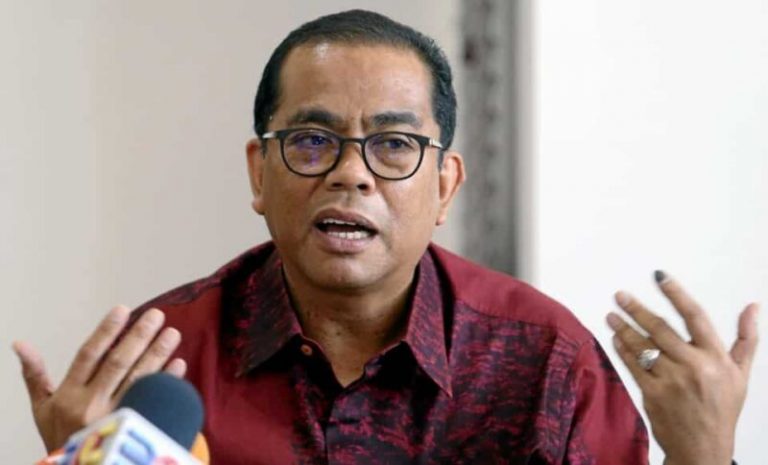 Khaled Nordin sifatkan pelantikannya kepercayaan besar oleh PM