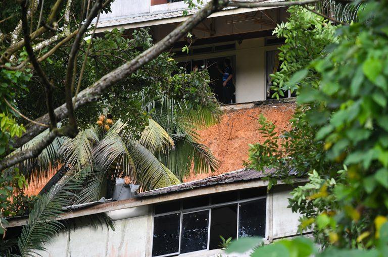 Laporan tanah runtuh Kemensah Heights siap 3 hari – Azmin