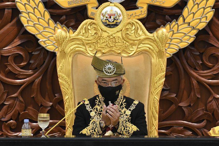 Agong, Raja Permaisuri ucap selamat menyambut Pesta Kaamatan