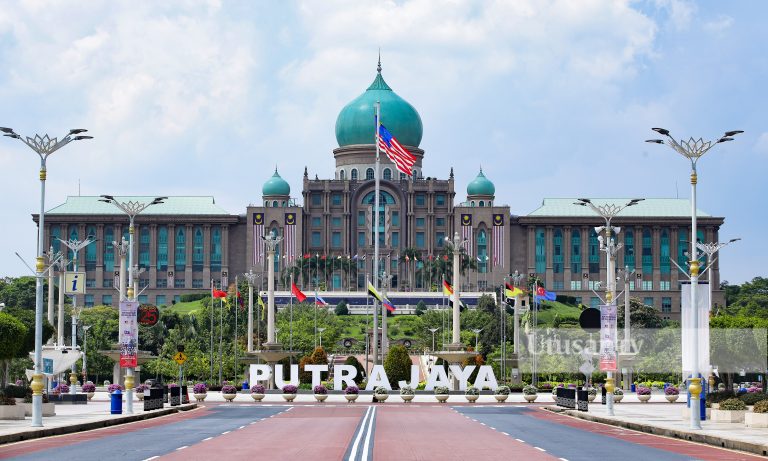 Parlimen bubar, kerajaan sementara tadbir negara
