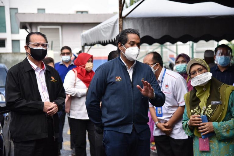 Pegawai kesihatan kontrak layak dapat pelbagai kemudahan – Khairy