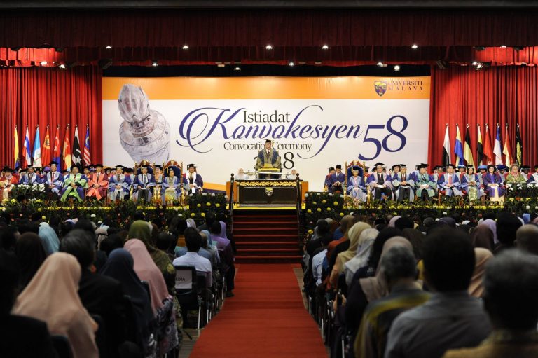 Kerajaan Selangor beri baucar buku RM200 kepada mahasiswa minggu depan