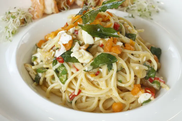 Resipi pasta telur masin berkrim mudah dan lazat