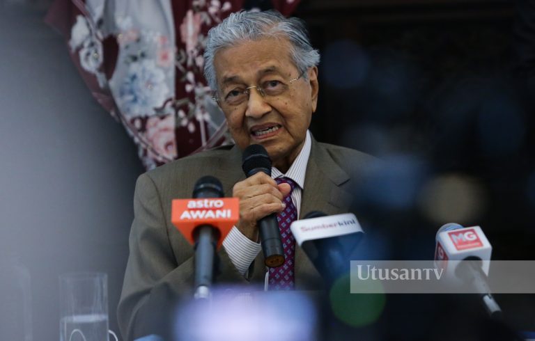 ‘Zahid pernah jumpa nak ‘berbaik’ dengan saya’ – Tun M