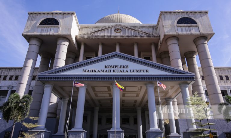 Lelaki 68 tahun didakwa hantar video lucah kepada peguam