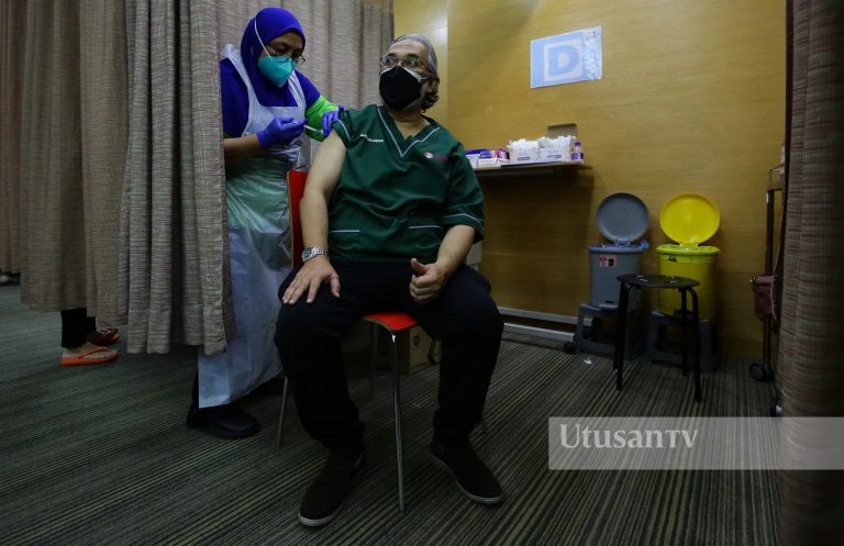 52.6 peratus populasi dewasa terima dos penggalak setakat semalam