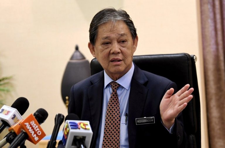 Ahli Parlimen Lahad Datu Mohamaddin Ketapi umum keluar Bersatu
