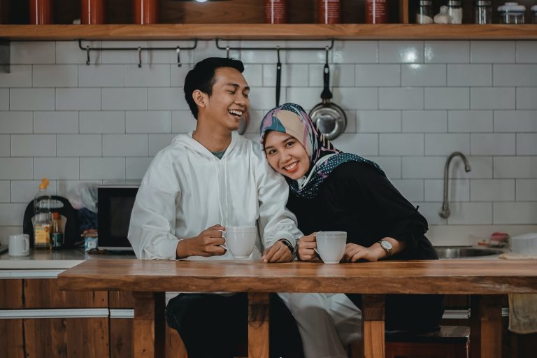 “Saya jadi serabut. Badan jadi lesu. Hati saya gelisah,” –  Isteri jangan ambil tanggungjawab suami cari rezeki