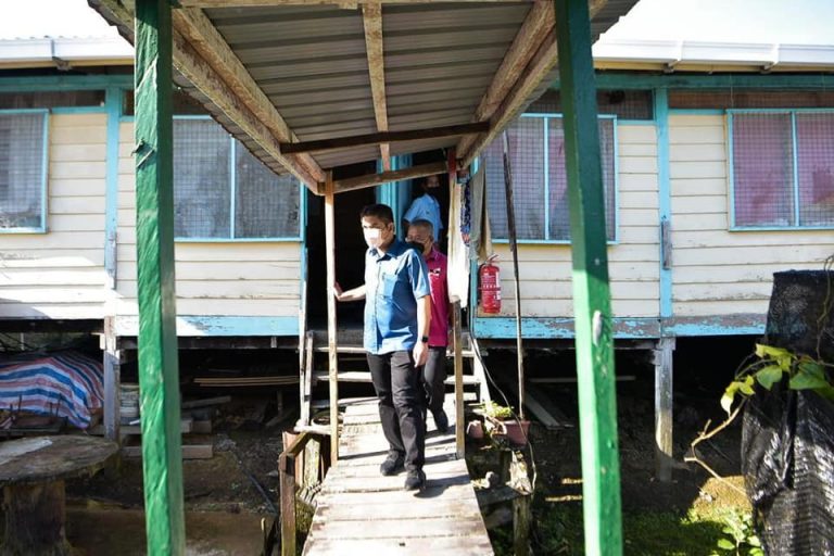 Radzi lawat sekolah di Sri Aman, pastikan murid pedalaman belajar lebih selesa