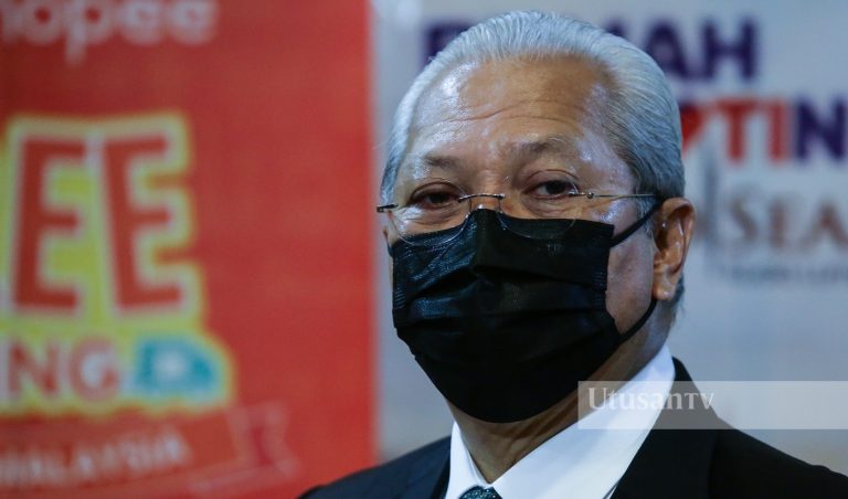 342 menara komunikasi terkesan akibat banjir – Annuar Musa