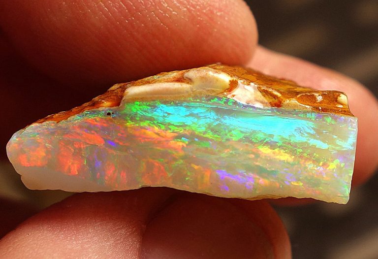 OPAL – Antara batu permata termahal yang dikatakan memiliki kuasa ajaib