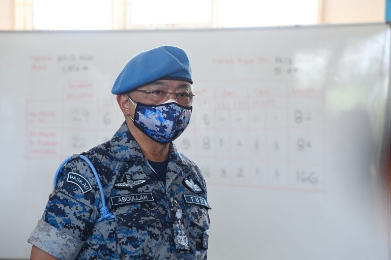 Agong zahir ucapan selamat menyambut Hari Polis ke-215