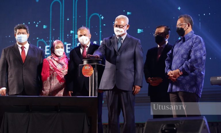 Jangan sukarkan proses pinjaman usahawan MEDAC – Noh Omar