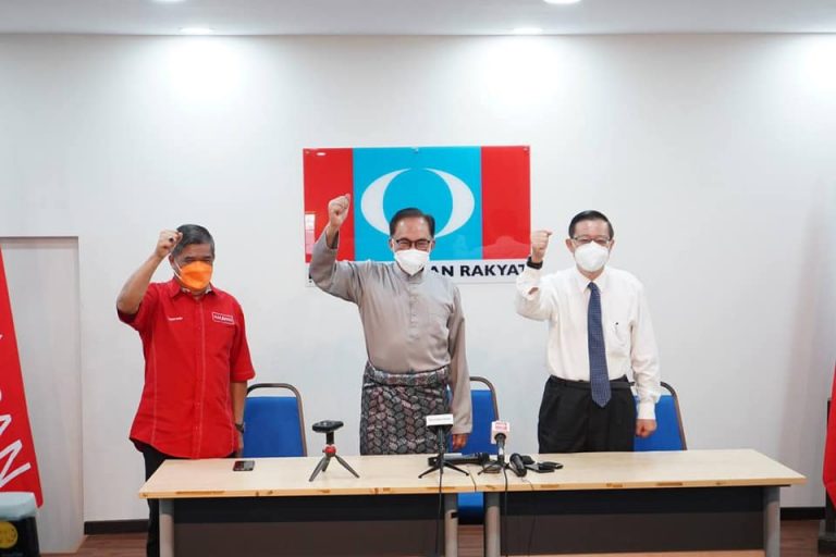 Ada apa pada logo? Itu kena tanya PKR
