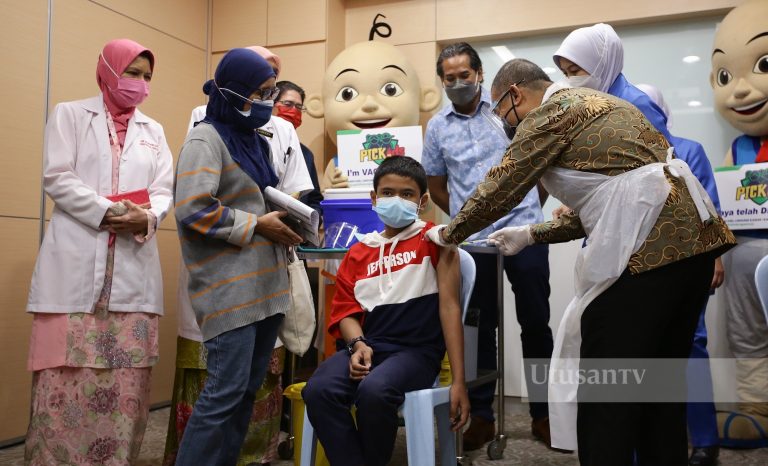 Ibu bapa risau, bersikap tunggu dan lihat – KJ