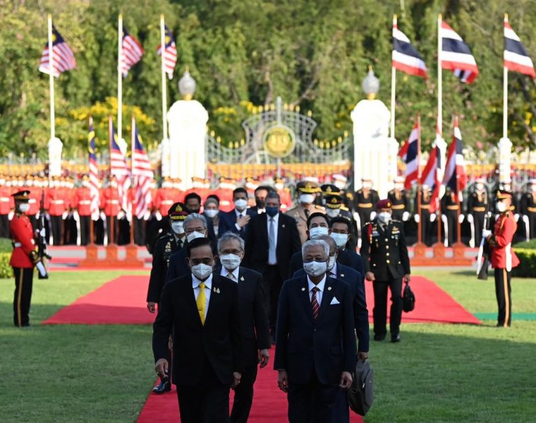 Malaysia dan Thailand setuju iktiraf sijil vaksinasi masing-masing – PM