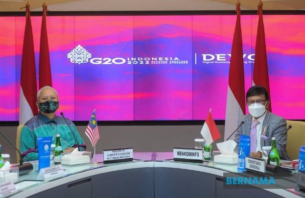 Annuar Musa perbaharui kerjasama telekomunikasi Malaysia-Indonesia