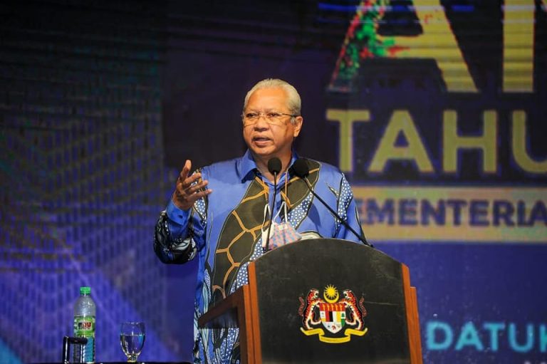 Pertumbuhan ekonomi, insya-Allah kita terus berjaya – Annuar