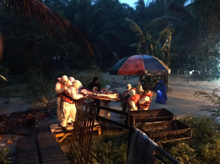 Operasi menyelamat mangsa banjir dikerah di Kelantan, Terengganu sejak semalam – PM