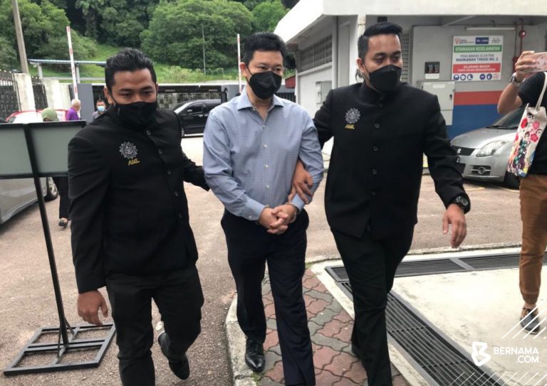 Bekas Presiden JCorp didakwa perdaya lembaga pengarah RM9.46 juta