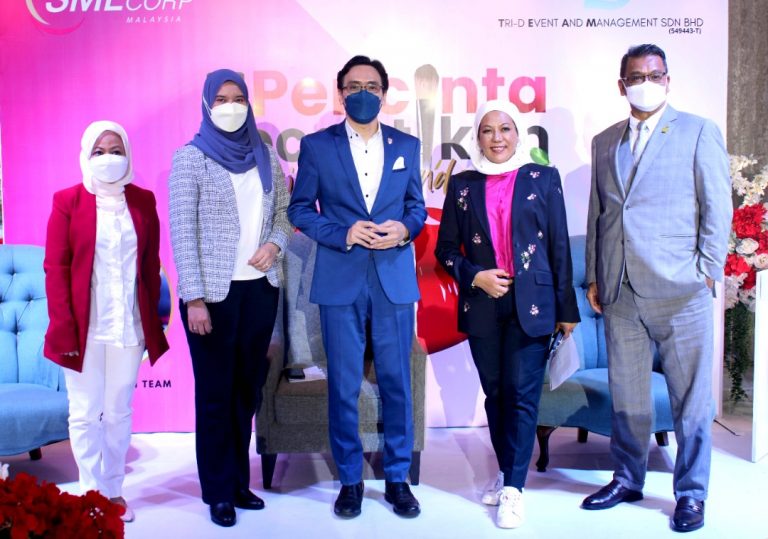 SME Corp. Malaysia biayai usahawan B40. Jana pendapatan menerusi bidang solekan