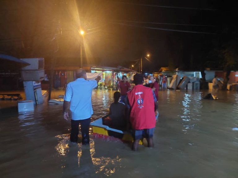 Hampir 300 mangsa banjir dipindahkan ke lapan PPS di Selangor – MB